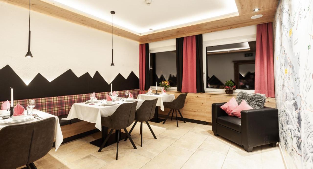 First Mountain Hotel Oetztal レンゲンフェルト エクステリア 写真